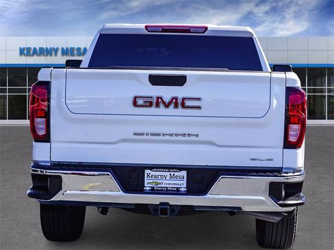Used 2024 GMC Sierra 1500 SLE w/ Max Trailering Package image 5