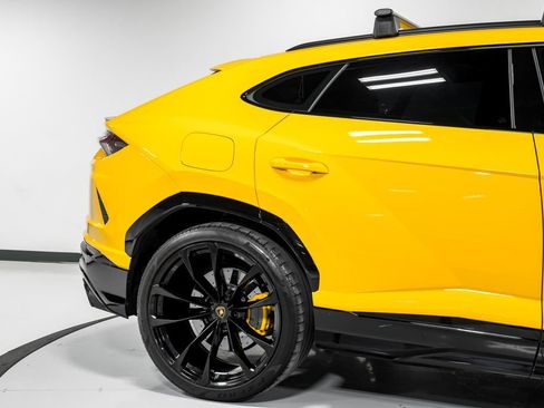 Used 2022 Lamborghini Urus AWD/4WD image 52