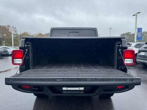 Used 2022 Jeep Gladiator Overland w/ Cold Weather Group image 20