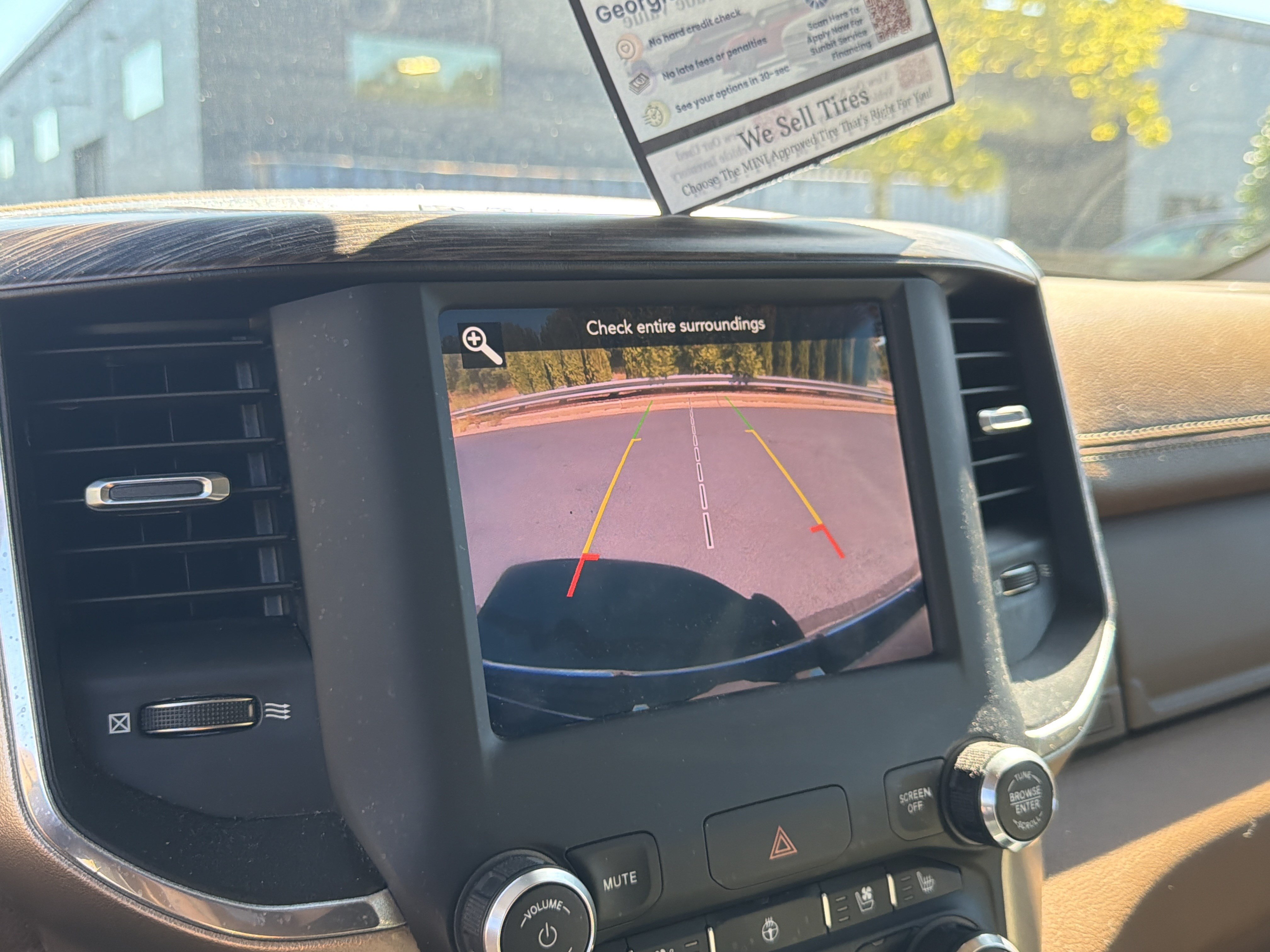 Used 2019 RAM 1500 Laramie AWD/4WD image 25
