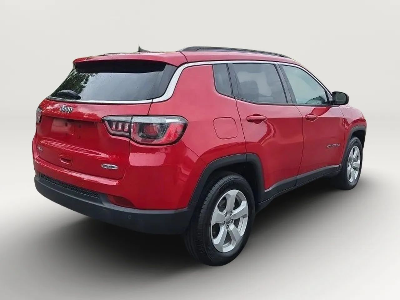 Used 2018 Jeep Compass Latitude w/ Popular Equipment Group AWD/4WD image 7