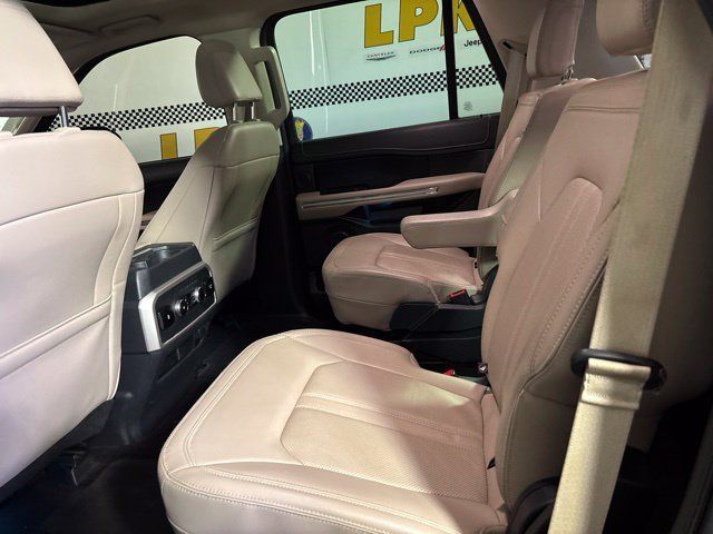 Used 2023 Ford Expedition Limited AWD/4WD image 16