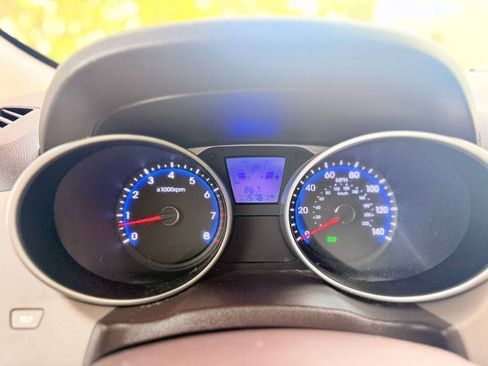 Used 2012 Hyundai Tucson GLS FWD image 16