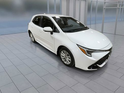 Certified 2023 Toyota Corolla SE image 2