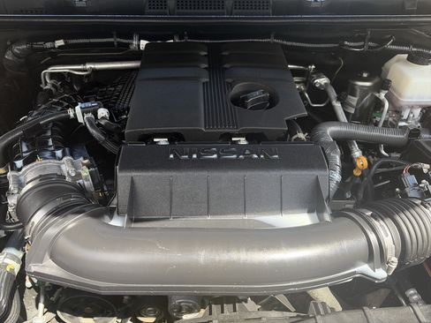 Used 2024 Nissan Frontier SV w/ Technology Package AWD/4WD image 31