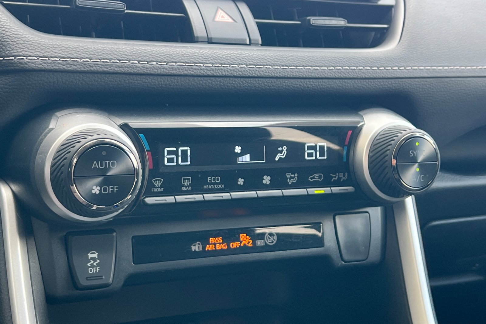 Certified 2023 Toyota RAV4 LE AWD/4WD image 20