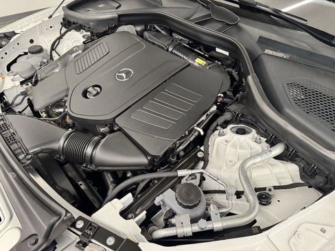 Certified 2025 Mercedes-Benz GLC 300 image 28