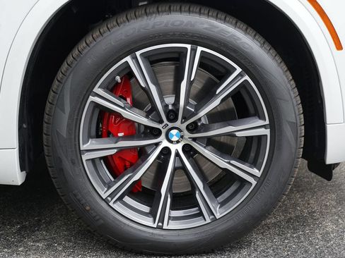 Used 2026 BMW X5 M60i AWD/4WD image 7