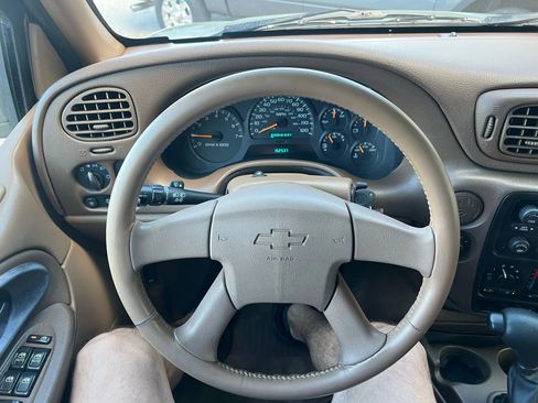 Used 2003 Chevrolet TrailBlazer LS w/ Preferred Equipment Group RWD image 7
