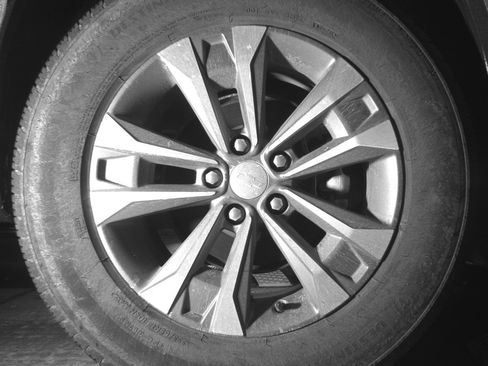 Used 2025 Chevrolet Equinox LT FWD image 15