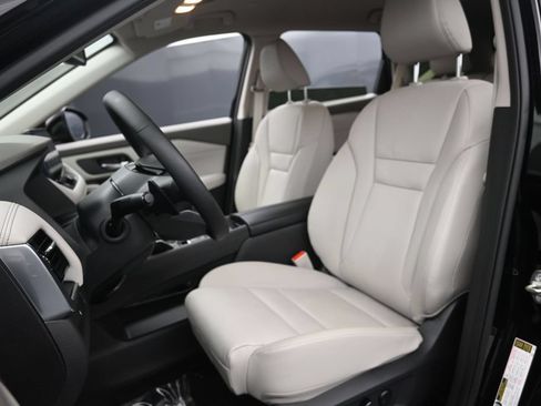 Used 2025 Nissan Rogue SL AWD/4WD image 23