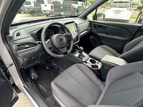 Used 2025 Subaru Forester Premium AWD/4WD image 43