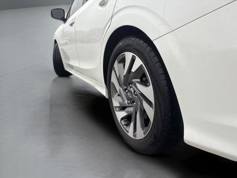 Used 2025 Subaru Legacy Limited AWD/4WD image 3