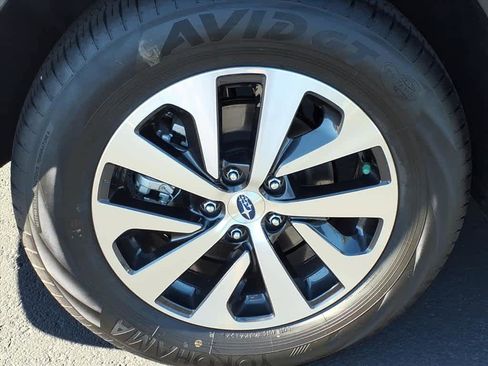 Certified 2025 Subaru Outback w/ Popular Package #1A image 11