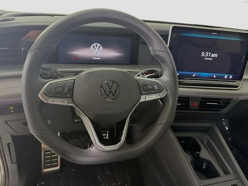 New 2026 Volkswagen Tiguan SE R-Line FWD image 12