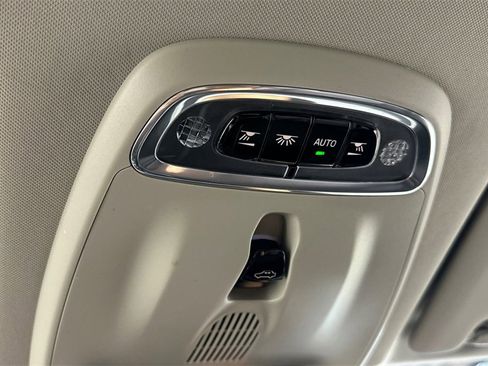 Used 2021 Volvo XC60 T5 Momentum image 37