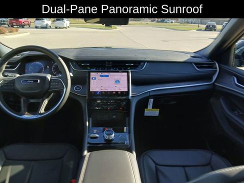 New 2025 Jeep Grand Cherokee Limited image 22