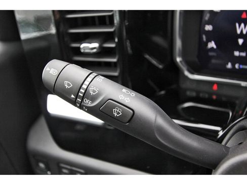 Used 2026 Chevrolet Silverado 1500 LT Trail Boss w/ LT Trail Boss Premium Package AWD/4WD image 17