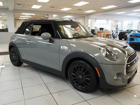 Used 2019 MINI Cooper S w/ Signature Upholstery Package image 18