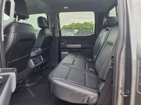 Used 2024 Ford F250 Lariat w/ Black Appearance Package AWD/4WD image 10