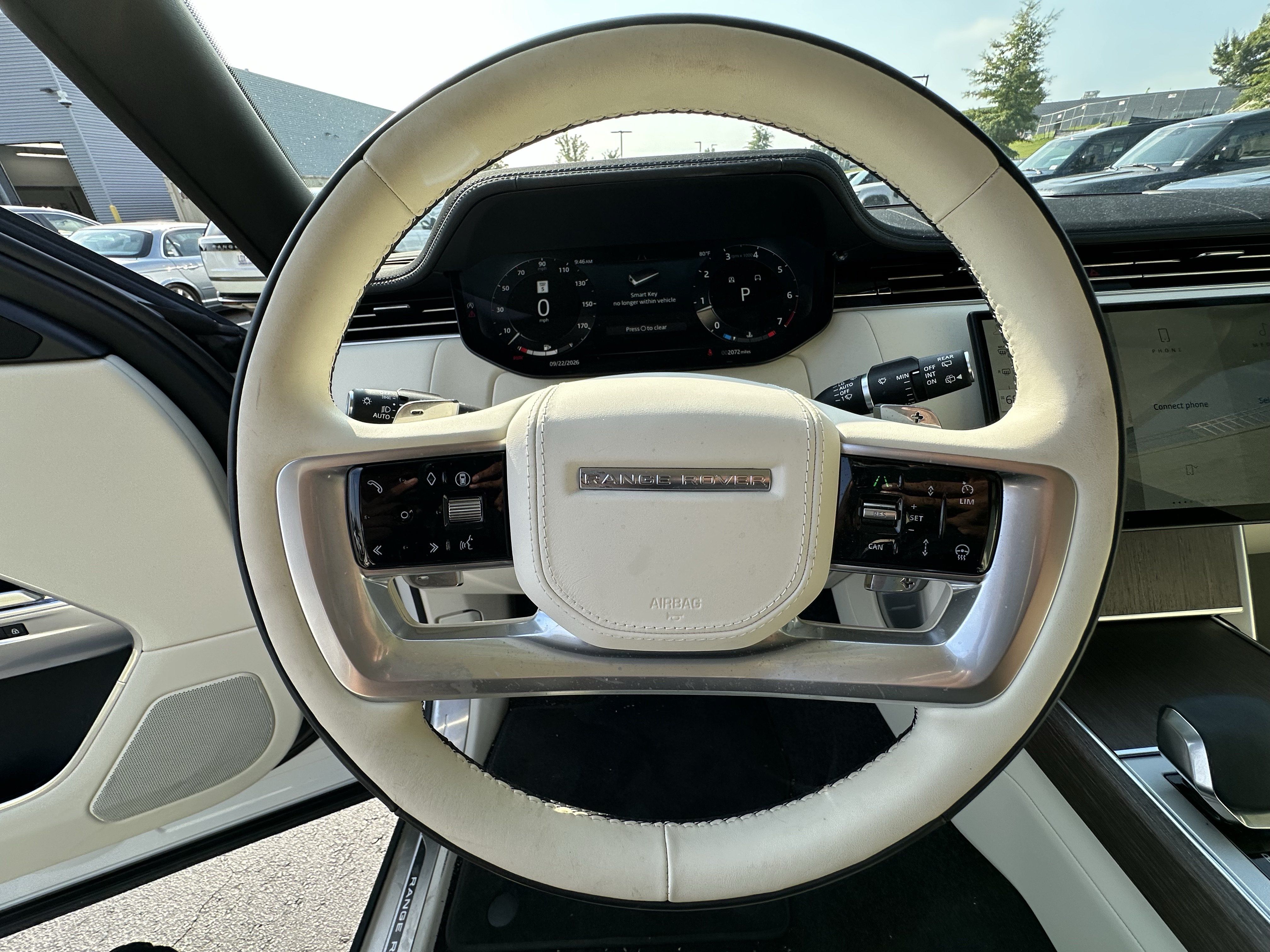 Certified 2025 Land Rover Range Rover SE AWD/4WD image 18