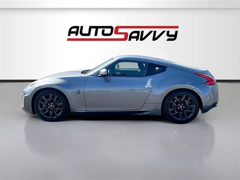 Used 2017 Nissan 370Z Coupe image 4