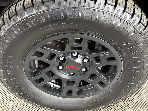 Used 2021 Toyota 4Runner SR5 Premium image 33