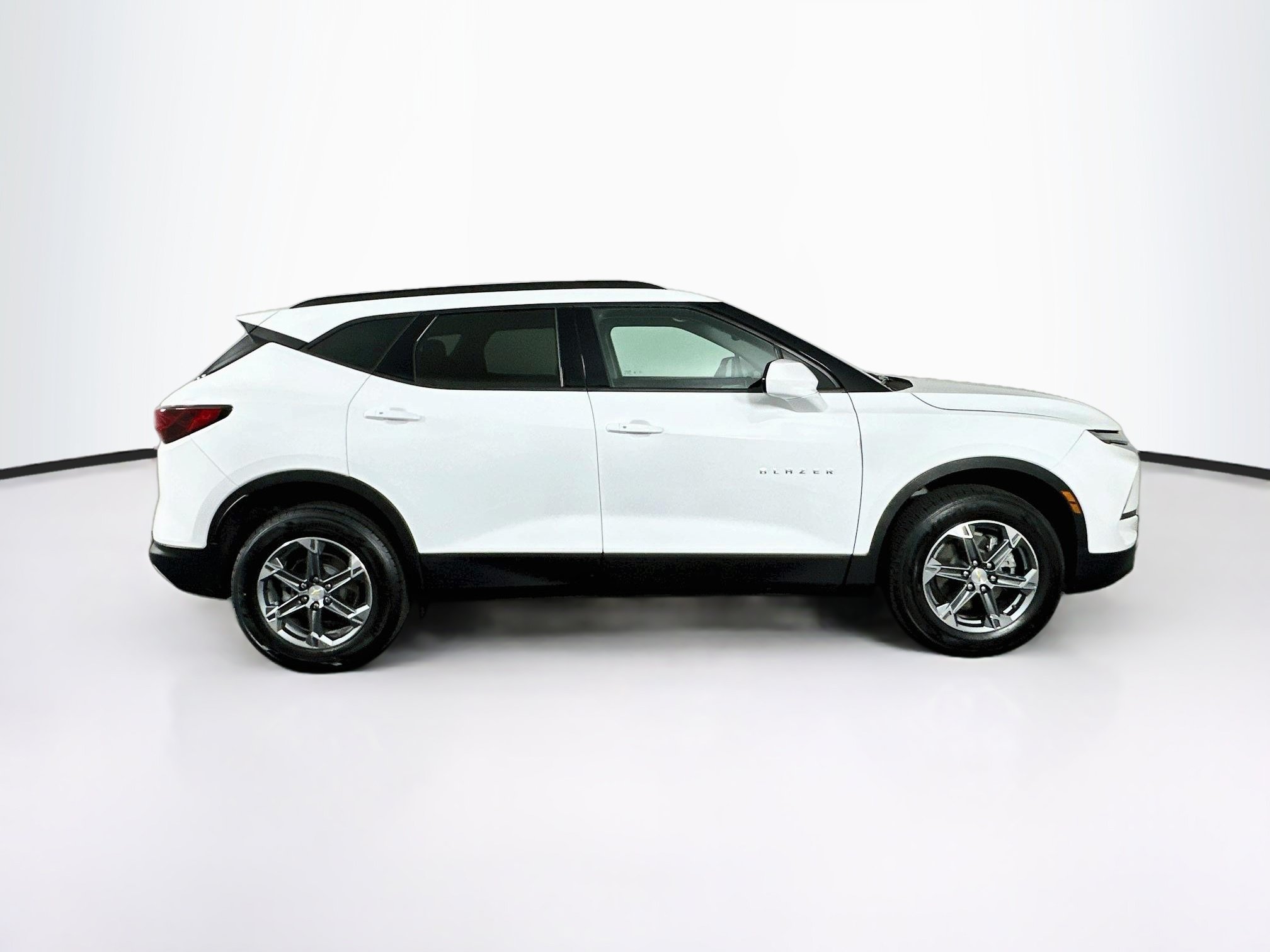 Used 2024 Chevrolet Blazer LT w/ Convenience Package FWD image 10