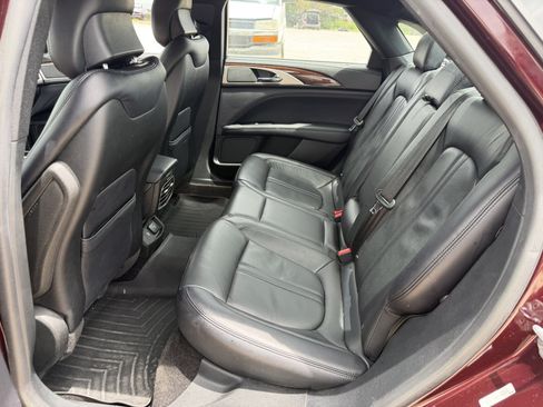 Used 2018 Lincoln MKZ Select w/ Technology Package AWD/4WD image 22