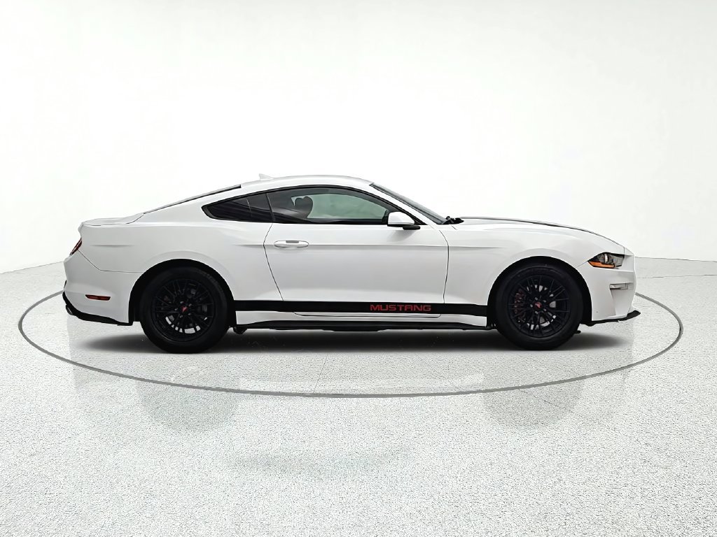 Used 2020 Ford Mustang Coupe RWD image 8