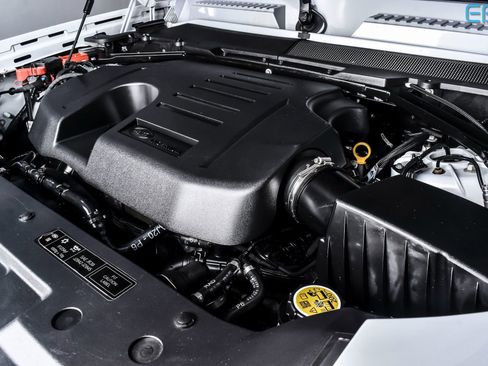 Used 2022 Land Rover Defender 110 X-Dynamic HSE image 13