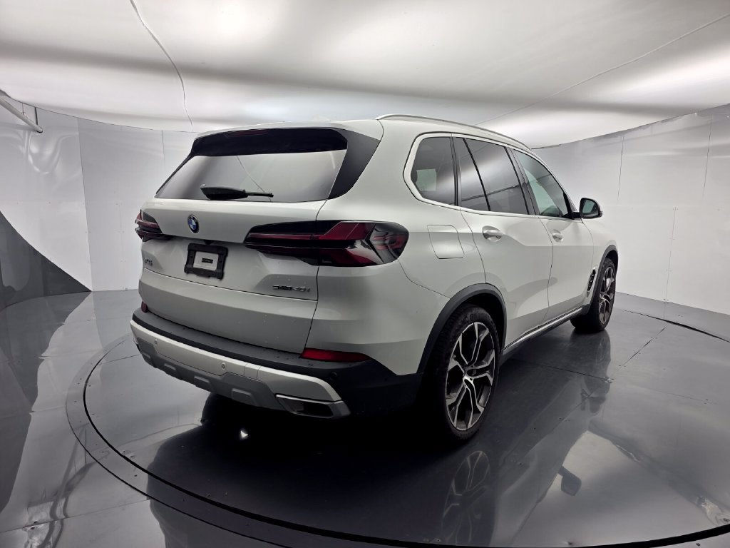 Certified 2024 BMW X5 sDrive40i w/ Parking Assistance Package RWD image 6