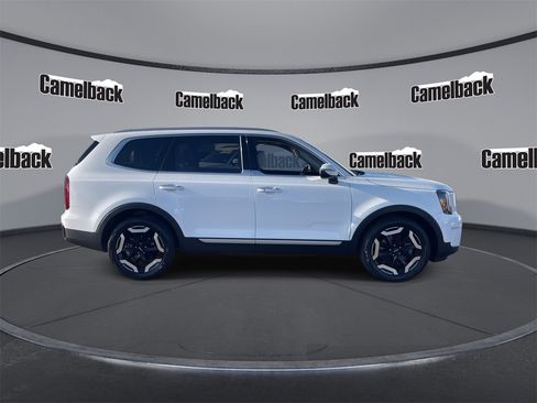 Used 2024 Kia Telluride S w/ S Sunroof Package image 8