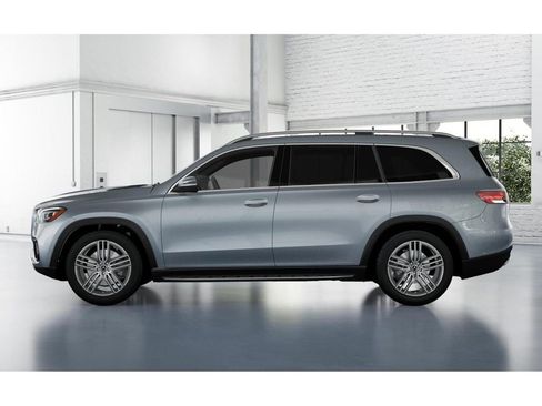 Certified 2026 Mercedes-Benz GLS 450 4MATIC image 34