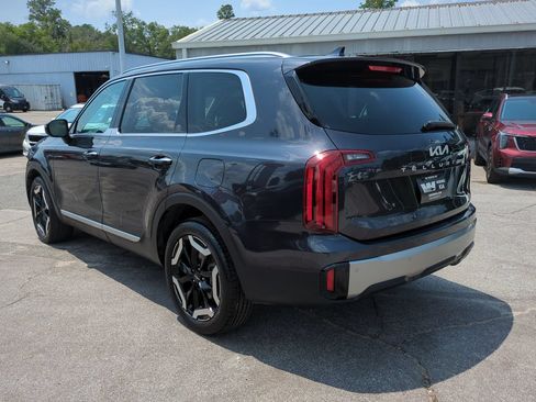 Certified 2025 Kia Telluride S FWD image 7