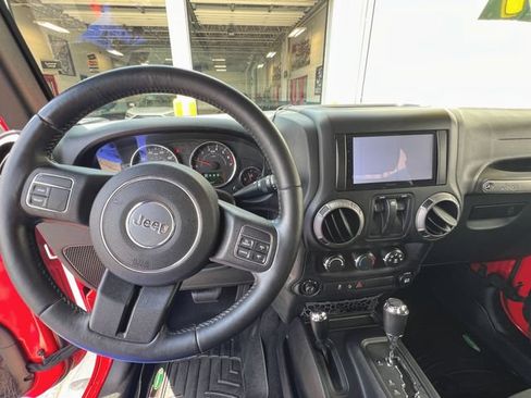 Used 2015 Jeep Wrangler Sport w/ Quick Order Package 24S AWD/4WD image 13