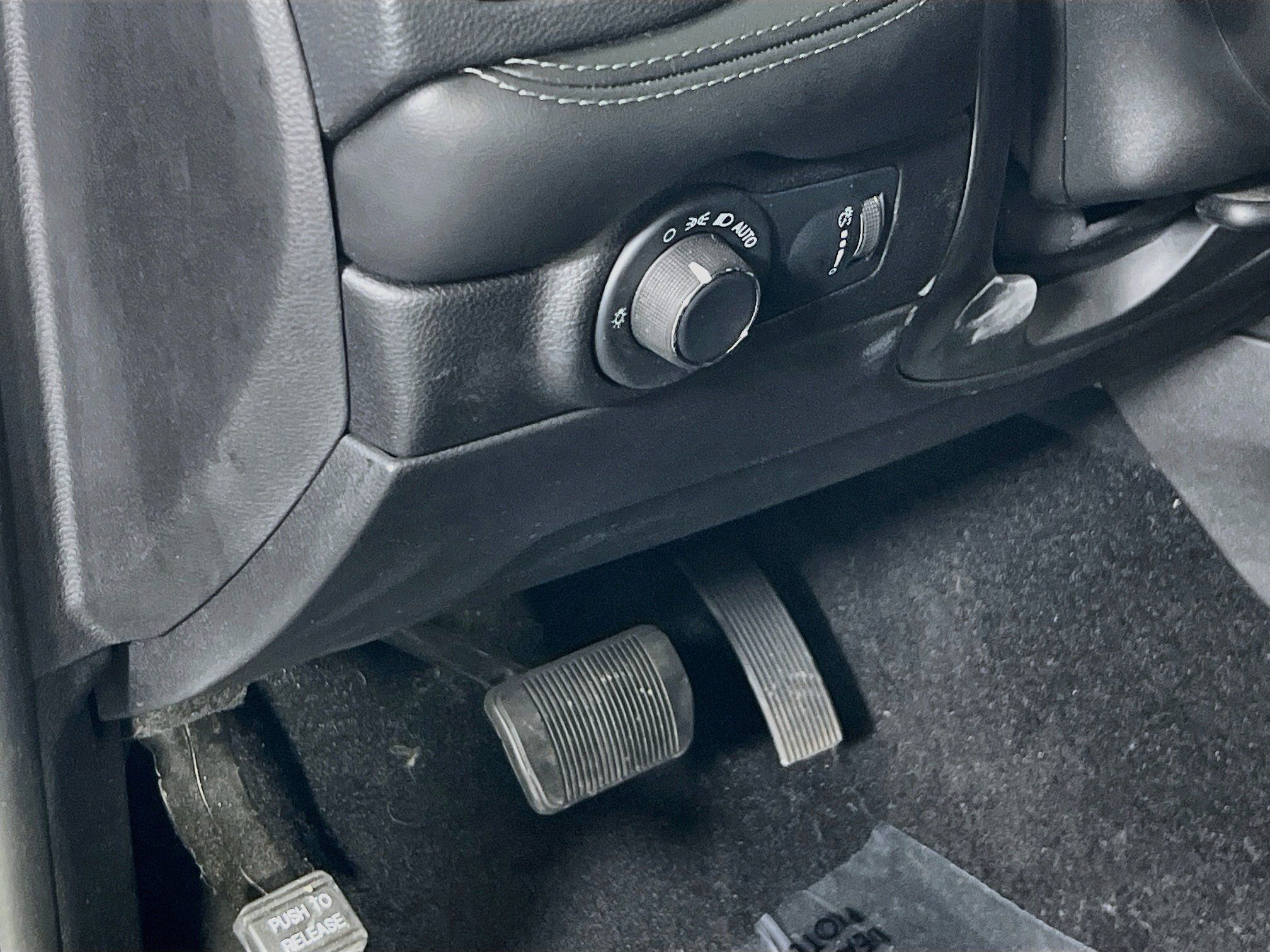 Used 2023 Dodge Durango SXT Launch Edition AWD/4WD image 10