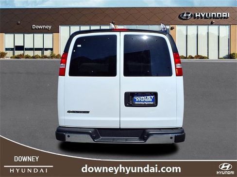 Used 2024 Chevrolet Express 3500 LT w/ LT Preferred Equipment Group image 5