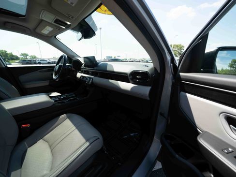 Used 2025 Honda Pilot Elite image 26