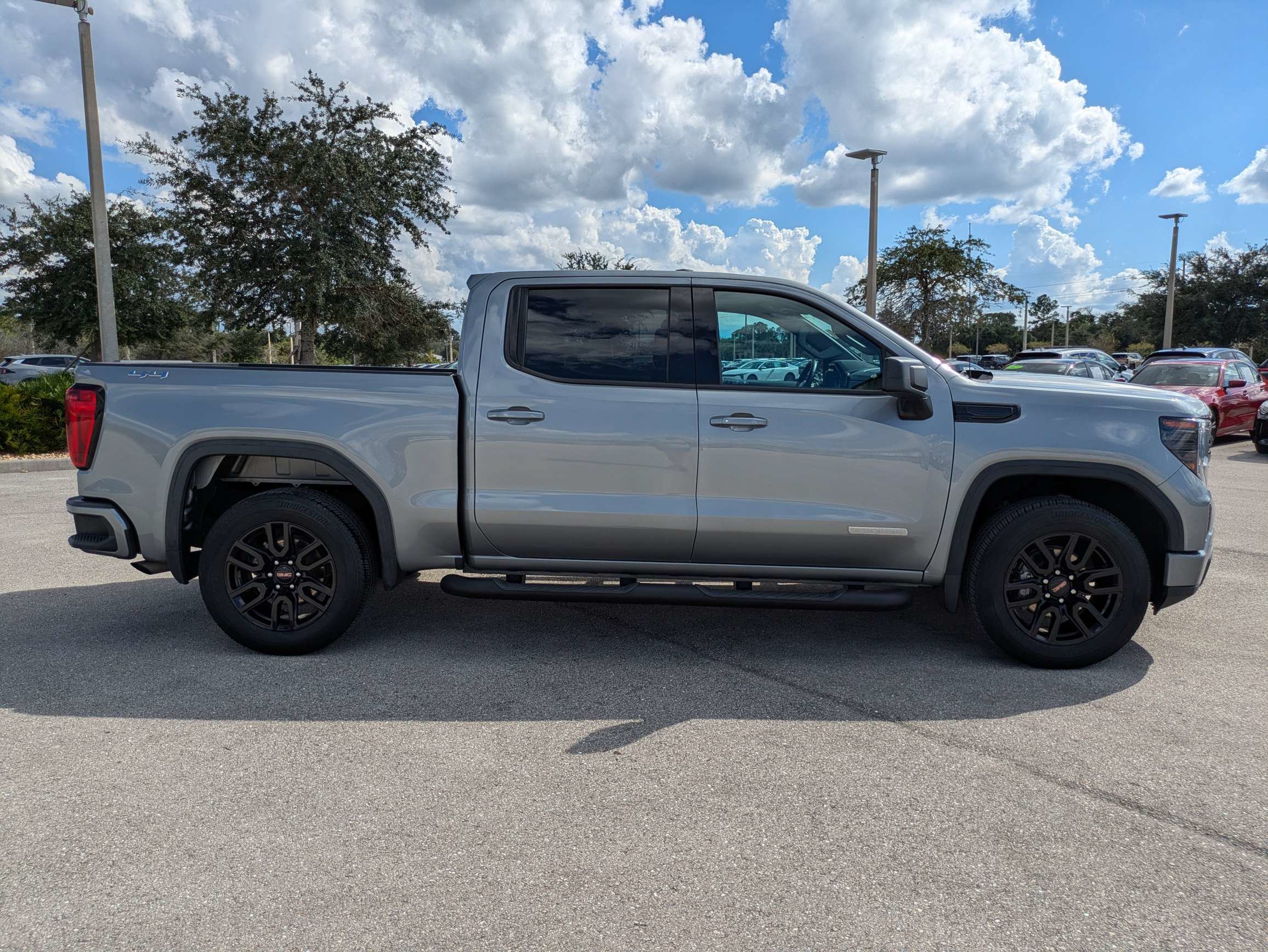 Used 2023 GMC Sierra 1500 Elevation AWD/4WD image 3