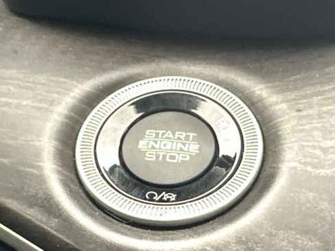 Used 2023 Jeep Grand Cherokee L Limited image 25