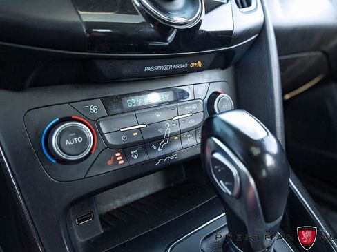 Used 2018 Ford Focus Titanium image 33