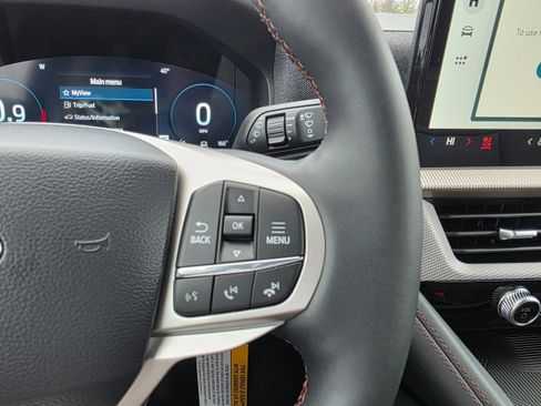 New 2026 Ford Explorer Active w/ Active Comfort Package image 17