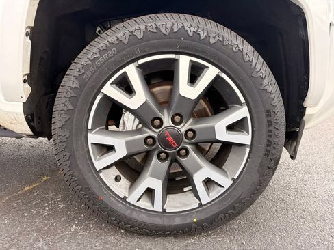 Used 2025 Toyota 4Runner TRD Sport AWD/4WD image 30