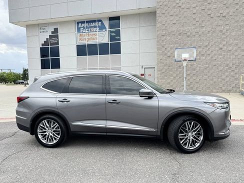 Used 2022 Acura MDX SH-AWD w/ Advance Package image 5