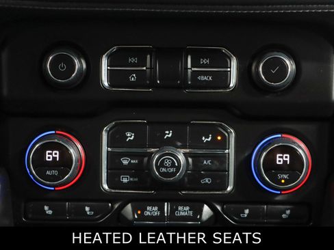 Used 2023 Chevrolet Suburban LT image 21