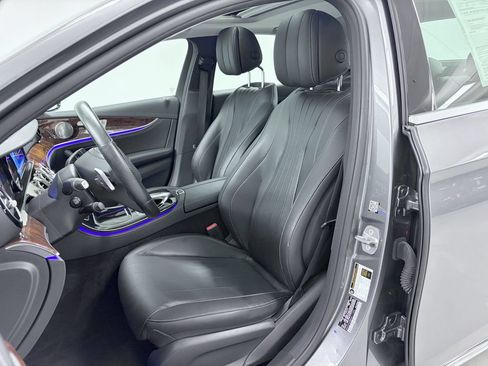 Used 2017 Mercedes-Benz E 300 4MATIC image 14