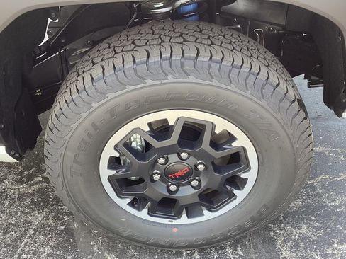 New 2025 Toyota Tacoma TRD Off-Road image 14