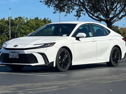 Used 2025 Toyota Camry SE w/ Multimedia Upgrade Package FWD image 8