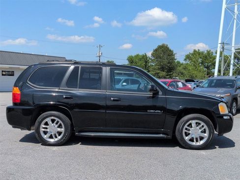 Used 2008 GMC Envoy Denali w/ Sun And 6-Disc Cd Package RWD image 2